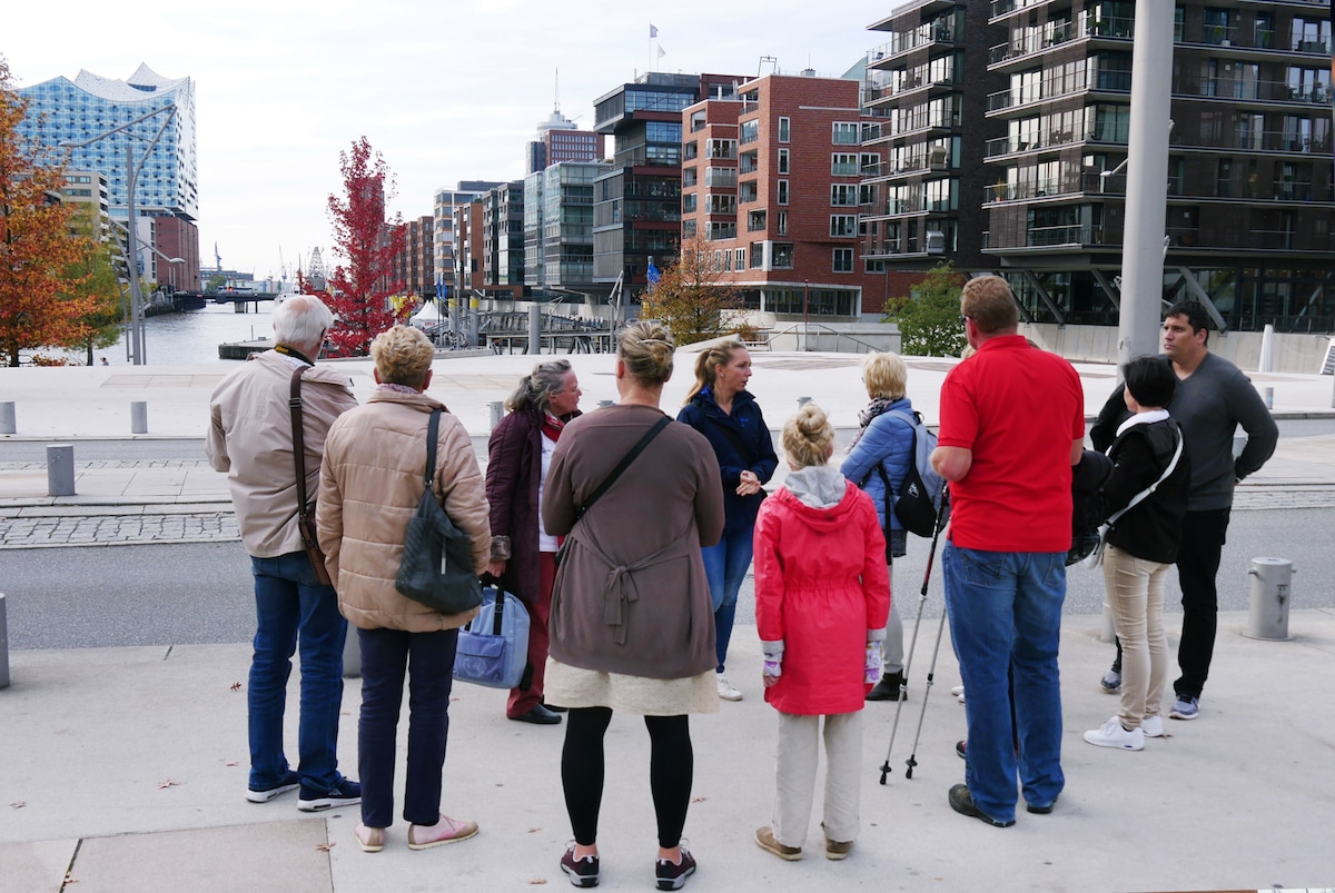 Elphi Plaza and HafenCity the Food Tour