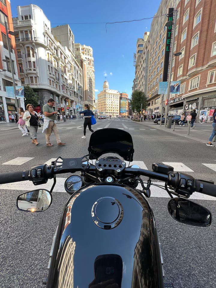 Eksploro Madridin me Harley Davidson