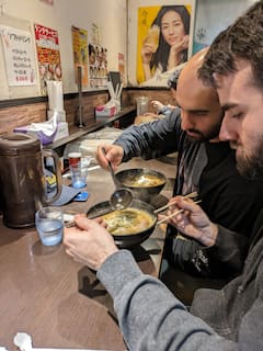 Private Izakaya-Tour in Sapporo mit Sake-Guide
