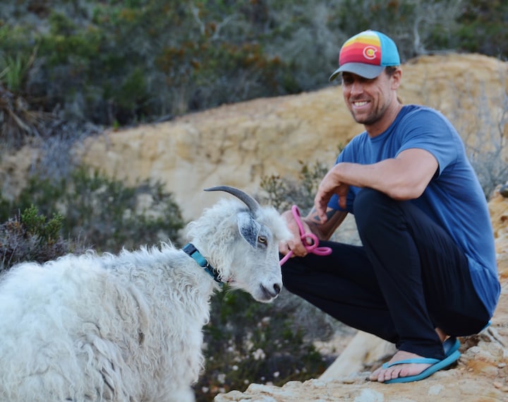 Sunset hike with Goats · ☆4.98
