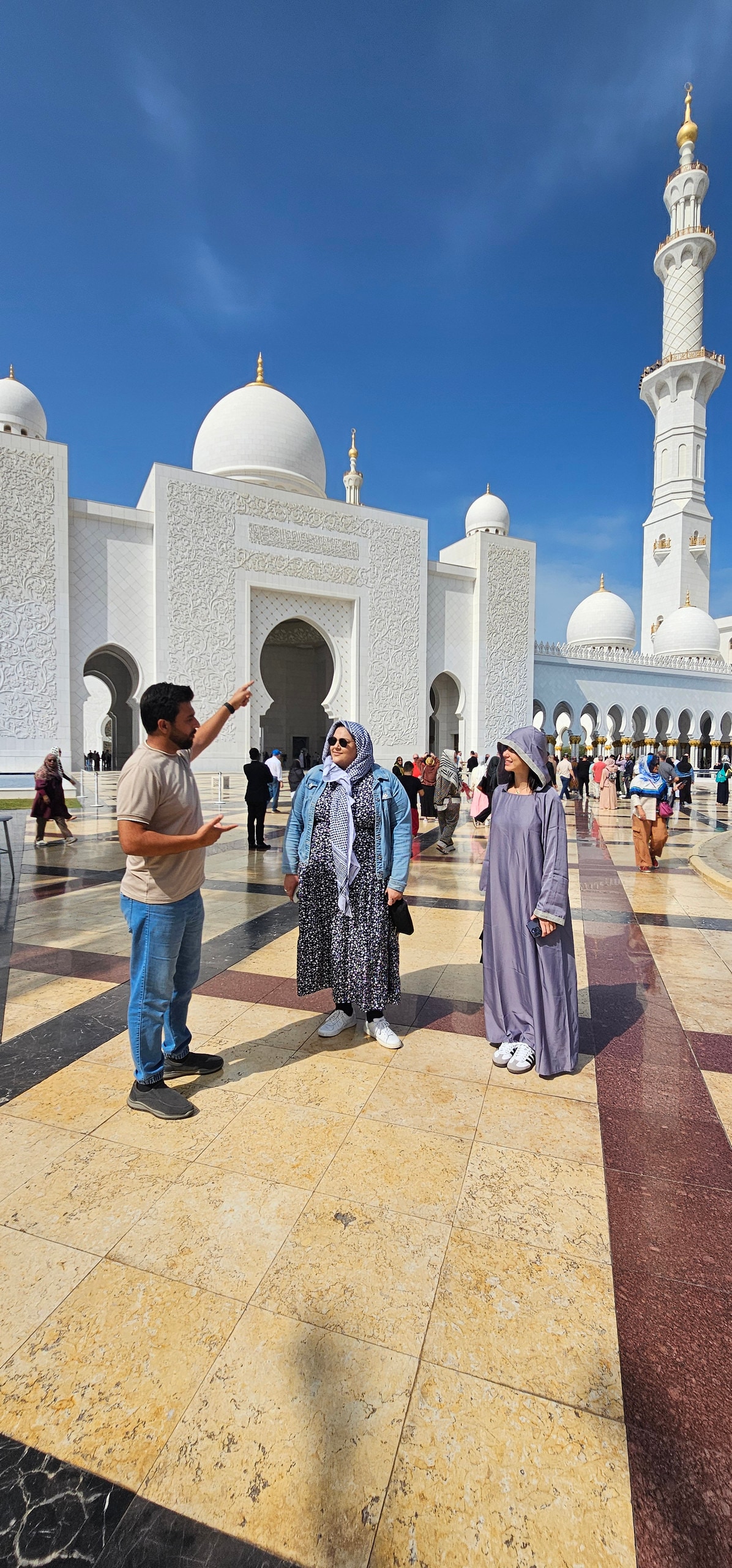 Stadtrundgang durch Abu Dhabi mit Moscheebesuch, ab Dubai