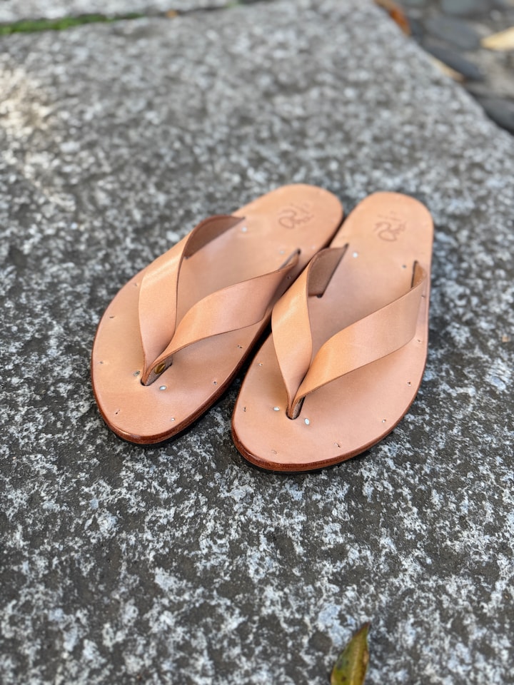 Making authentic leather sandals w/Tochigi leather · ☆5.0