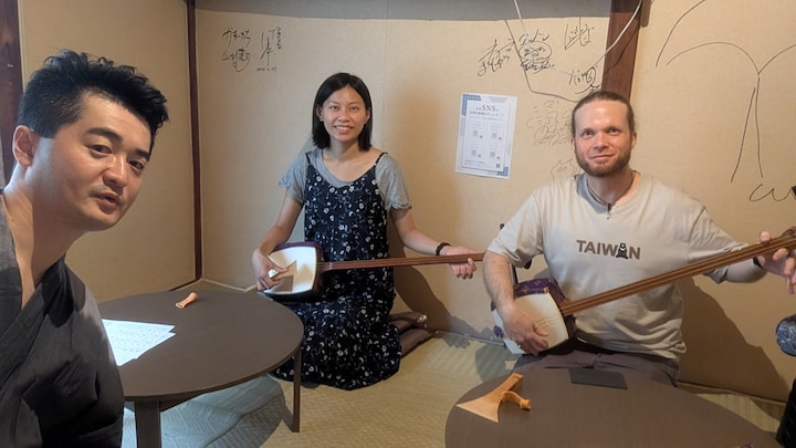 Shamisen Workshop in Koenji – Hands-on & Authentic · ☆5.0