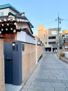 Prueba la comida coreana y pasea por los callejones de Seochon