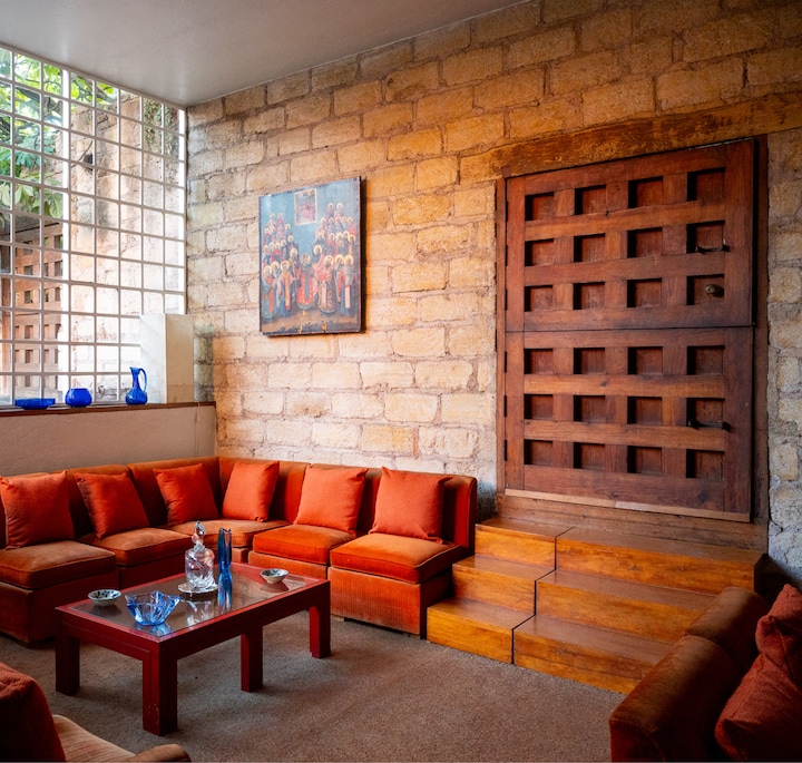 Discover Barragán's Secret Gardens & First House · ☆4.98