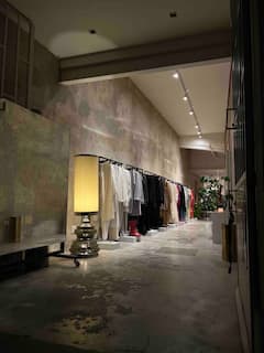 与造型师一起打造定制复古服装