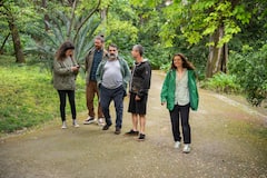 לצאת לטיול הליכה מודע ולהתרענן עם צלילים