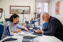 Interactúa con los artesanos que elaboran tejidos