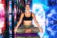 Más allá de los sentidos: viaje inmersivo de yoga elemental