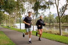 与 lululemon 大使一起在坦帕跑步