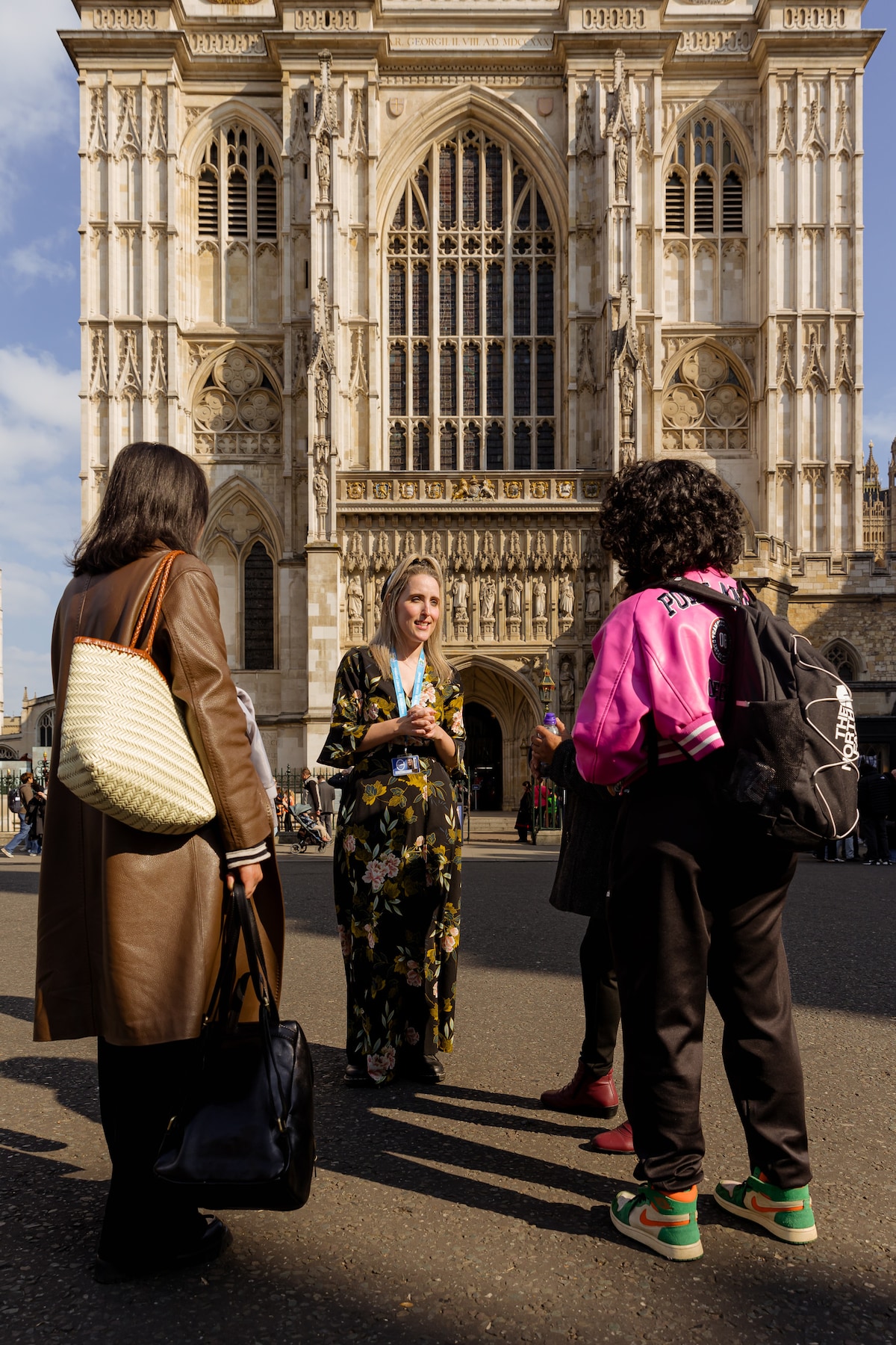 Spaziere mit einer Schauspielerin durch die Westminster Abbey