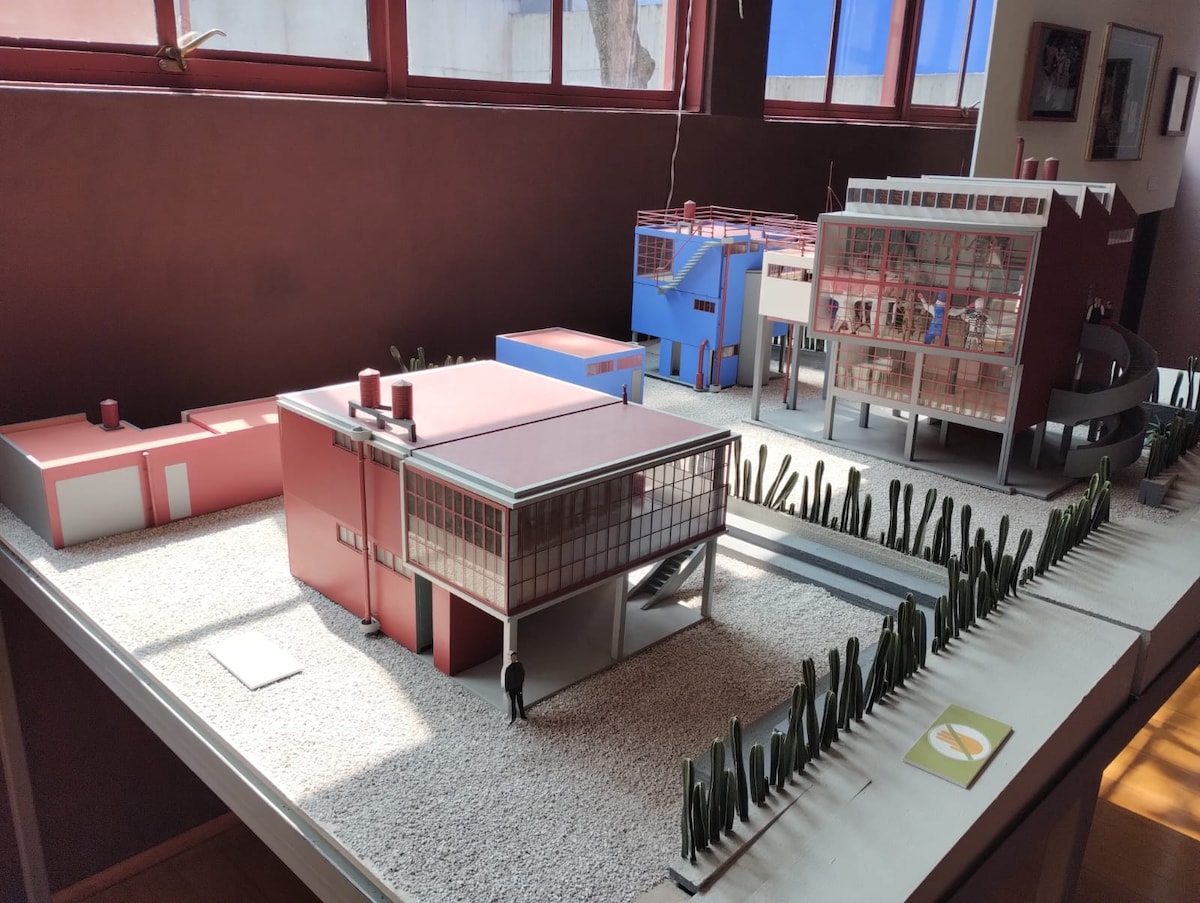 Frida Kahlo and Diego Rivera House Studio