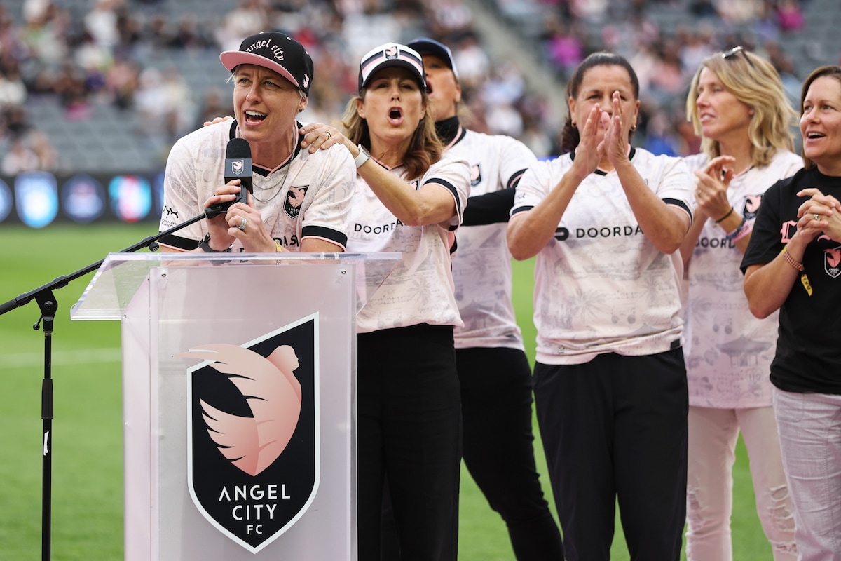 Abby WambachとGlennon Doyleと一緒にサッカー観戦