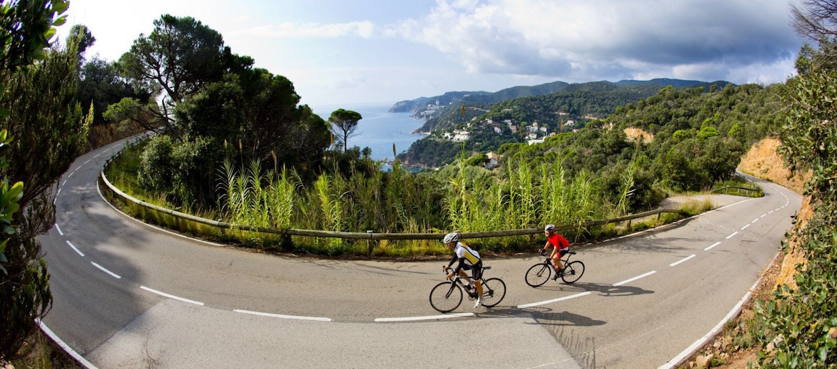 Go on a cycling tour of Costa Bravas scenic coast