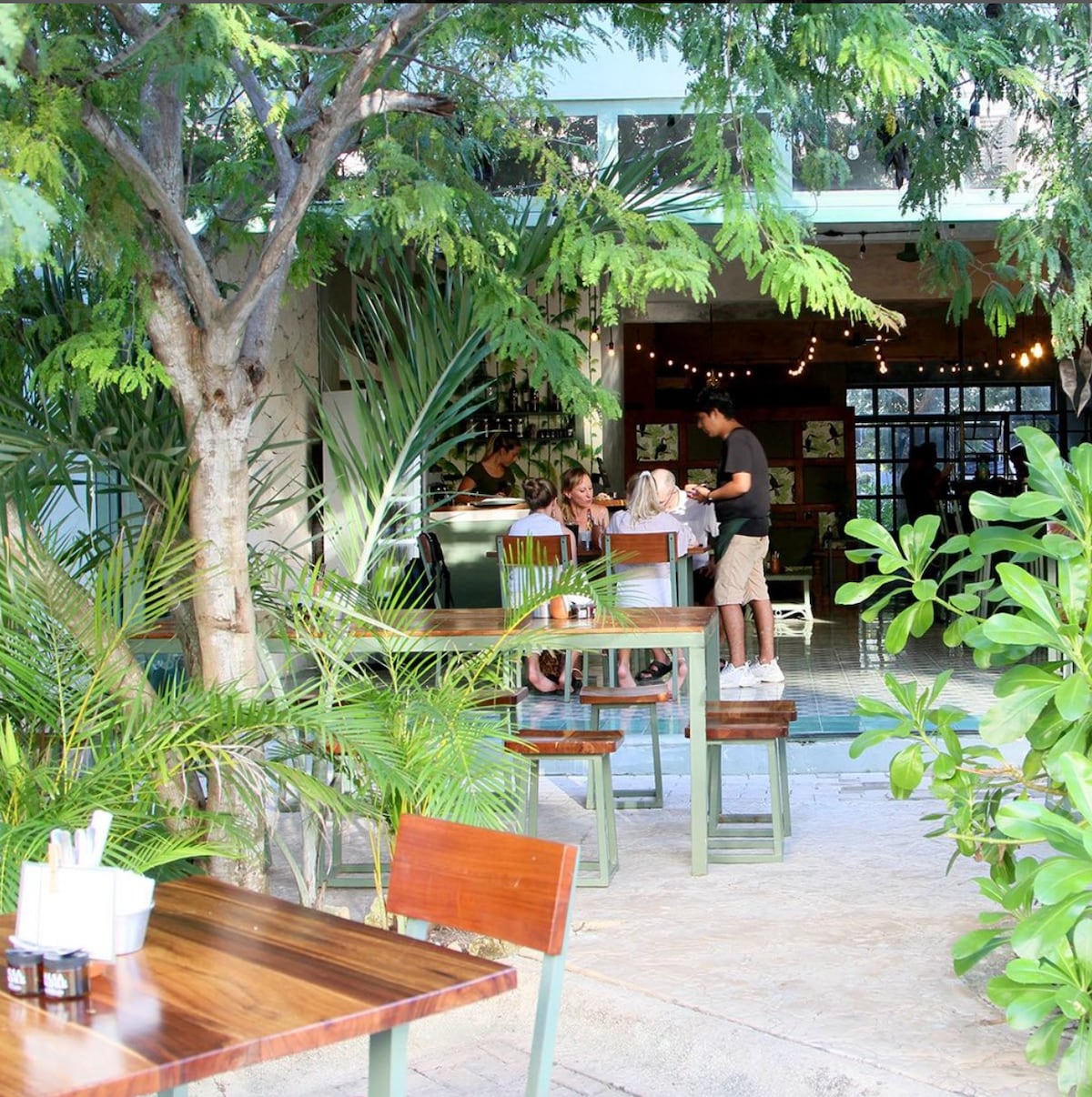 Genieße Ocean-to-Table mit einem einheimischen Speerfischer-Kocher