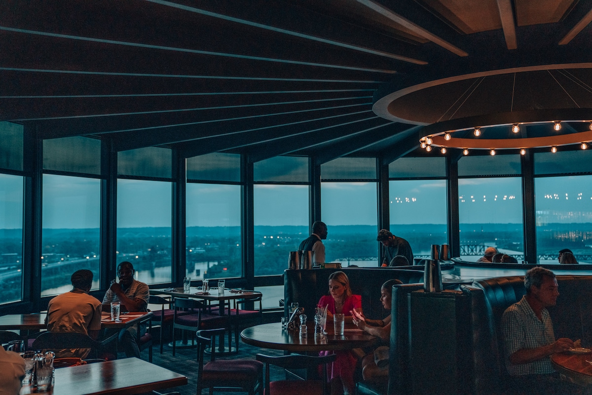 Prohibition tour with ghosts, cocktails, and bites