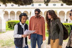 ליצור אמנות תוך כדי סיור במרחצאות של דיוקלטיאנוס