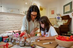 Crea máscaras que cuentan una historia en un estudio de Condesa