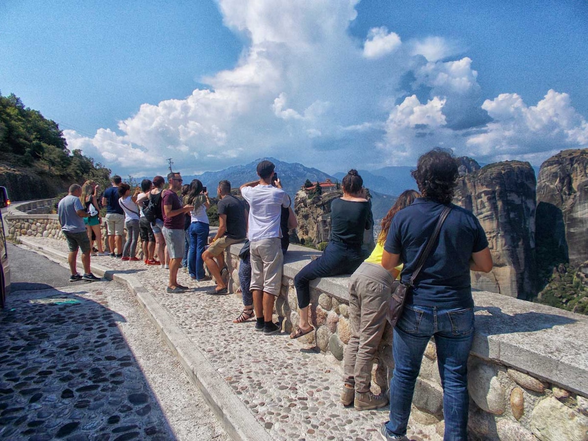 Panoramic Morning Meteora tour with Local Guide