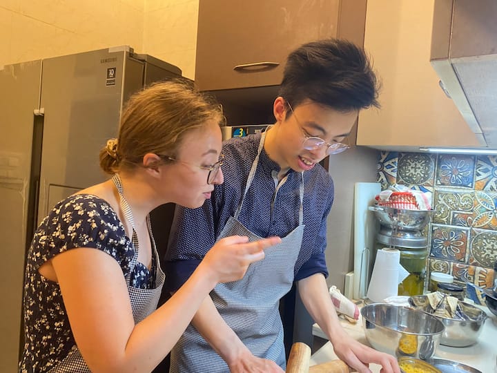 Направете млеко од куркума со сопственик на ресторан