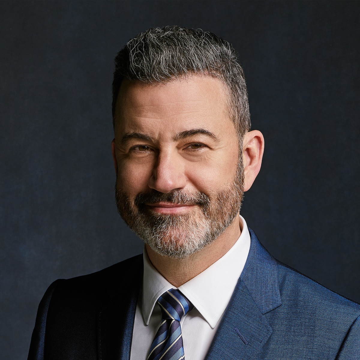 Eat pizza and grill at Jimmy Kimmel's cookout
