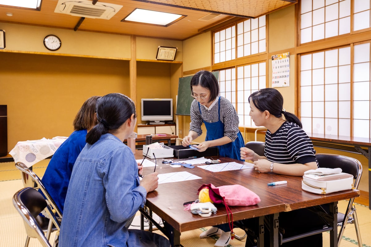 Traditional Japanese Crafts: Sashiko Experience Workshop