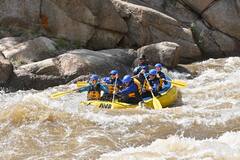 Aventura de rafting de medio día en Browns Canyon