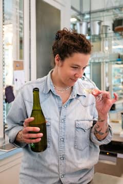 Disfrute de quesos artesanales raros y vinos