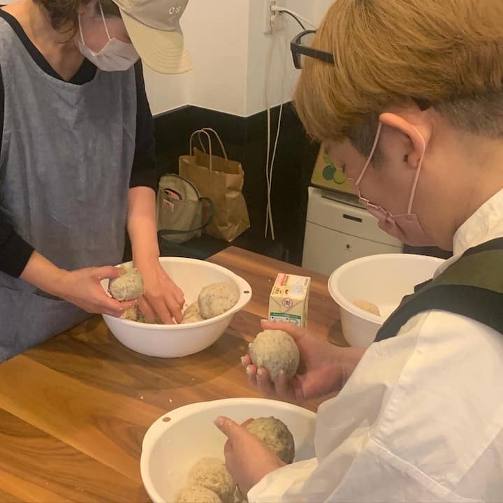 Prepara miso y disfruta de un almuerzo fermentado con anfitriones locales