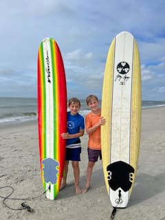 Aprende a surfear con lugareños en Isle of Palms