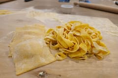 亲手制作意大利宽面条、意大利饺和提拉米苏