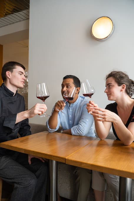 Voyage immersif autour du vin avec notre sommelier
