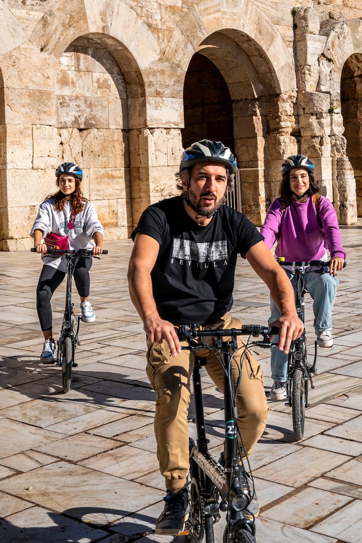 Обиколка на Атина с електрически велосипеди на испански език