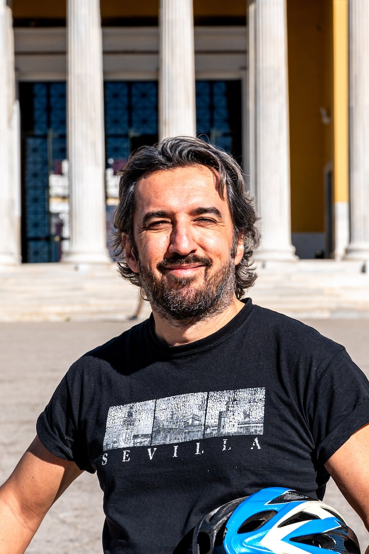 Обиколка на Атина с електрически велосипеди на испански език