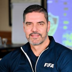 FIFA 전문가에게 축구 경기 데이터 분석 방법 배우기