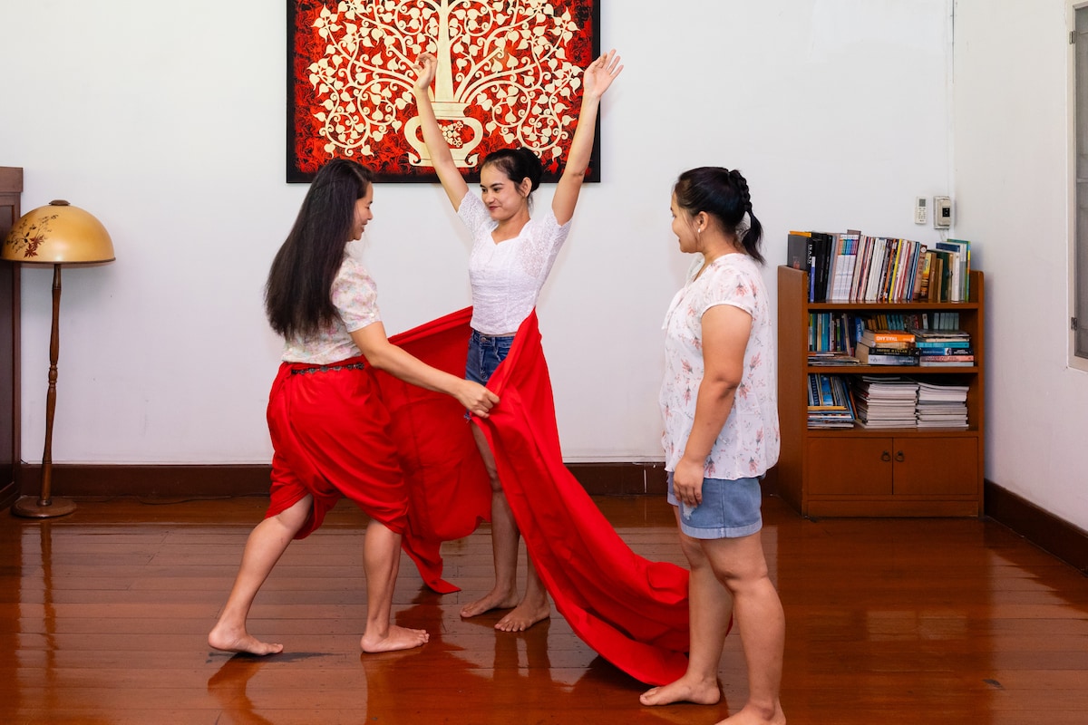 Learn Traditional Thai dance