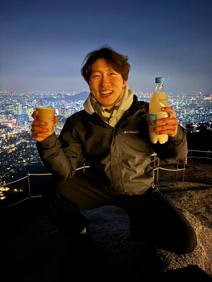 Mwonekano wa Usiku wa Ukuta wa Jiji la Seoul na Pikiniki ya Makgeolli