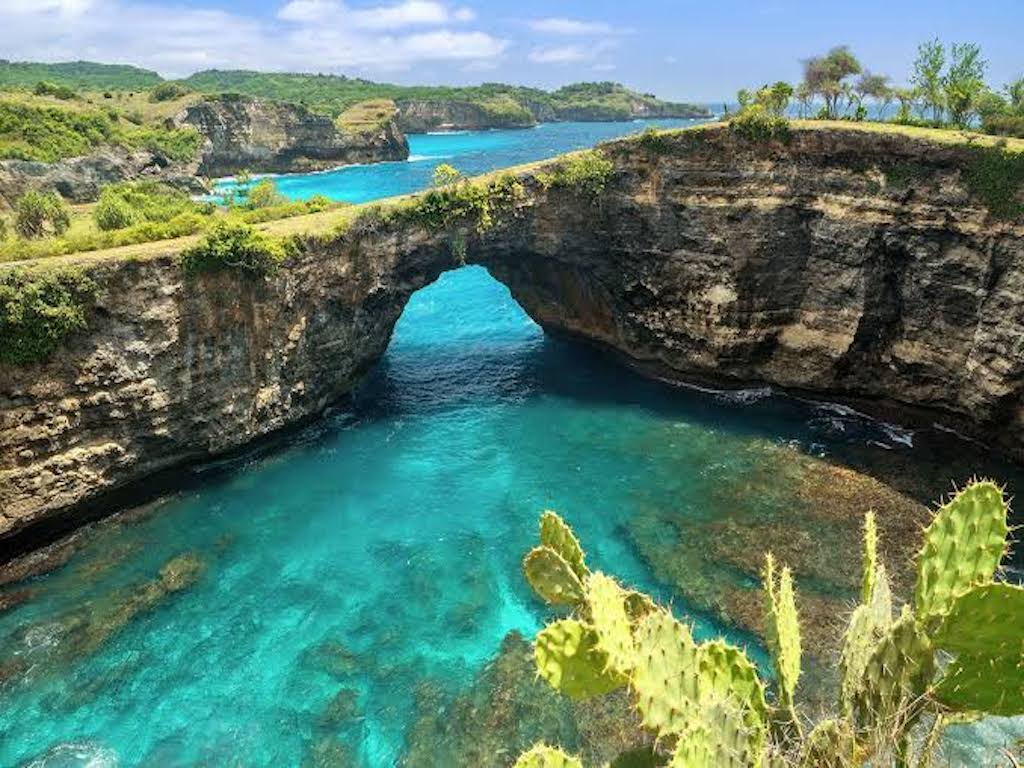 Explore Nusa Penida beaches