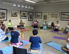 Disfruta de clases de yoga Iyengar