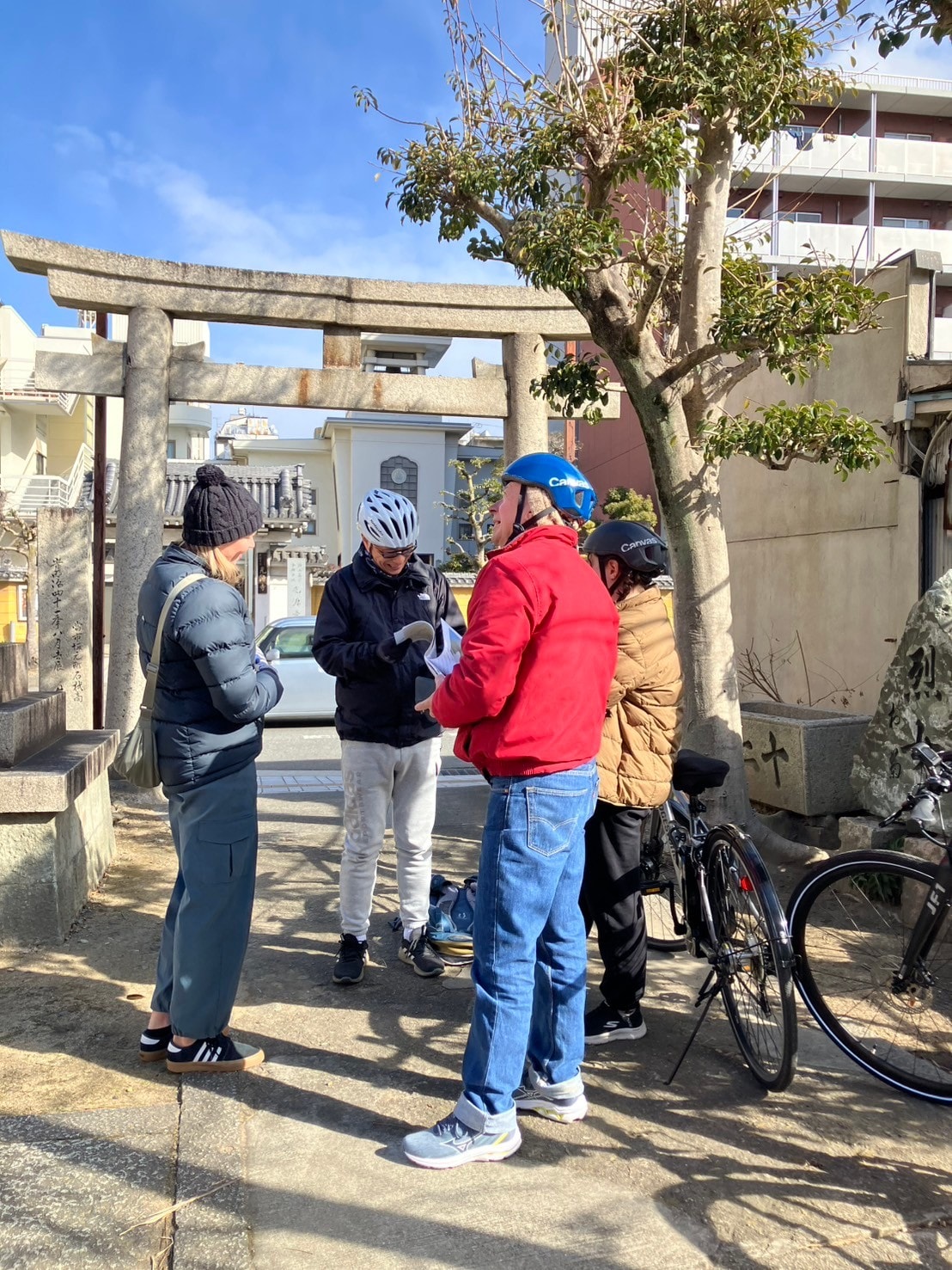 E-bike tour of the old roads around Himeji Castle