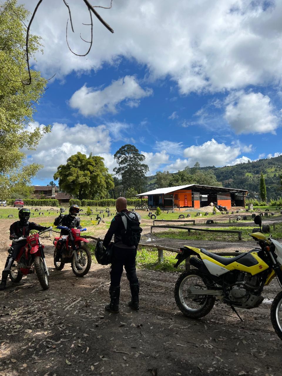 Motorcycle tour of the mountains of Medellín