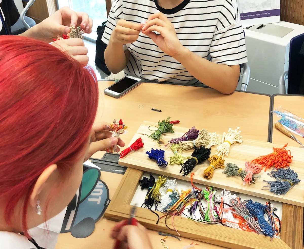 Create a mini bouquet brooch