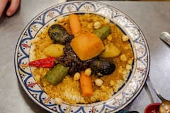 在麦地那品尝正宗摩洛哥美食
