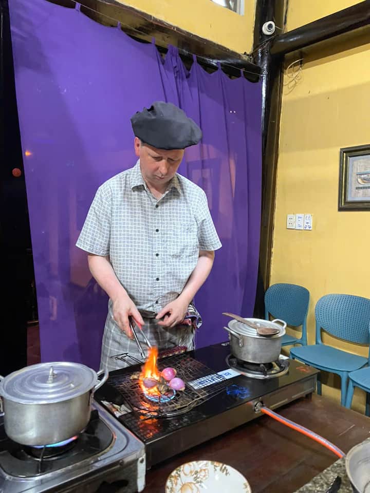 ვიეტნამური სამზარეულო ისტორიულ რესტორანში ჰოიში