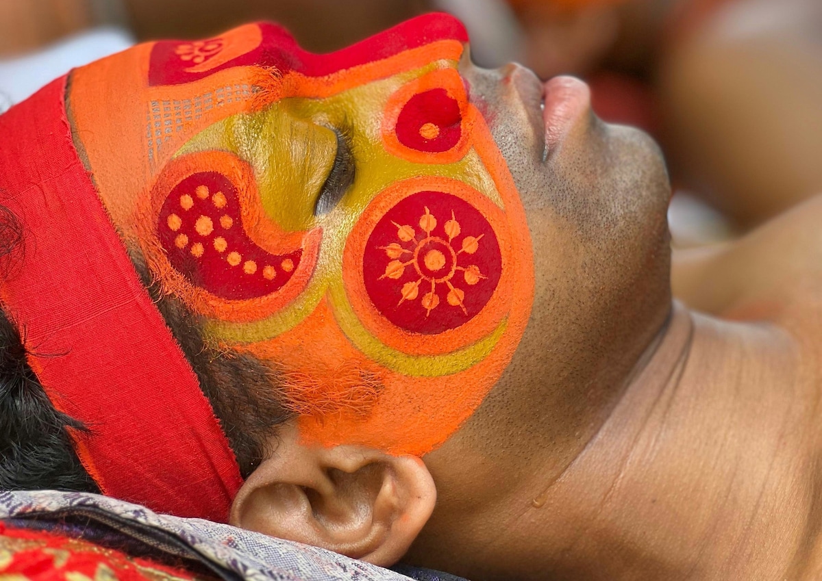Dancing Gods:Theyyam Tour