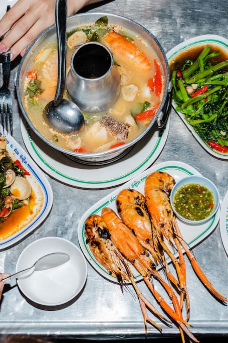 Bangkok Backstreets Food Tour with 15-plus tasting