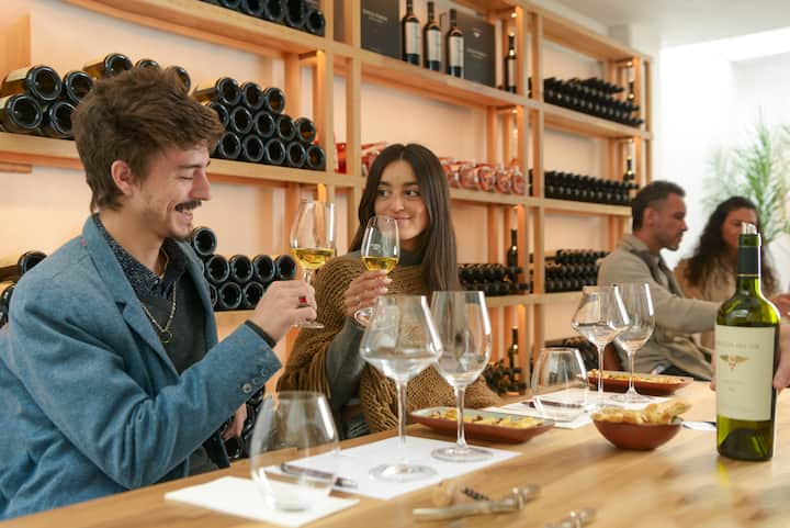 Shijoni verërat e kantinës në qytet