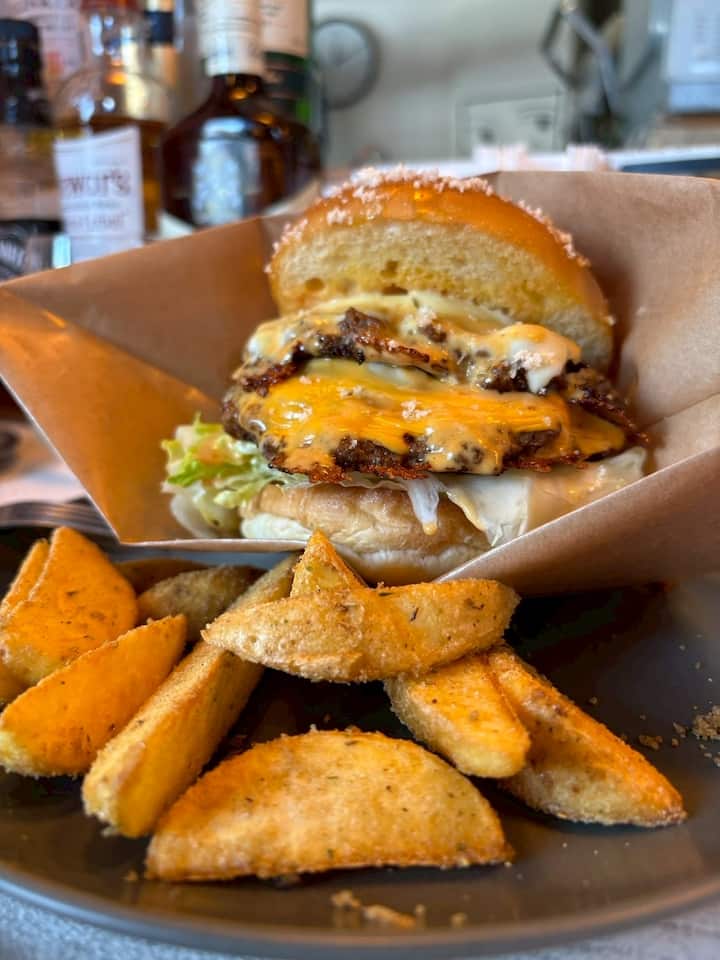 Furahia latte yako ya kijani kibichi na chai ya kijani kibichi uliyotengeneza mwenyewe