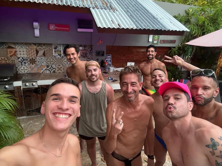 შეუერთდით დრაგ‑კულტურის წარმომადგენლებს ბრანჩზე და პლაჟზე