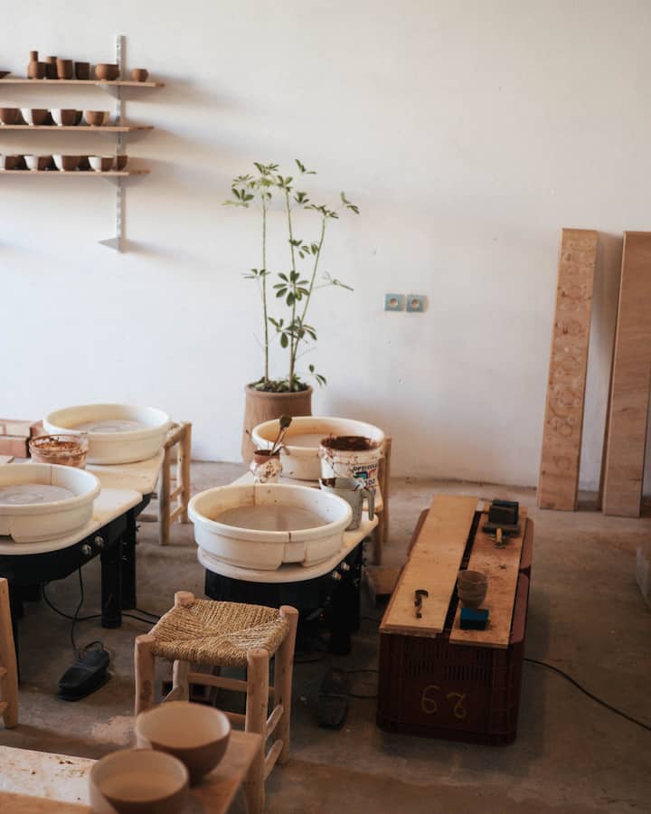 Introduction to the potter's wheel for beginners